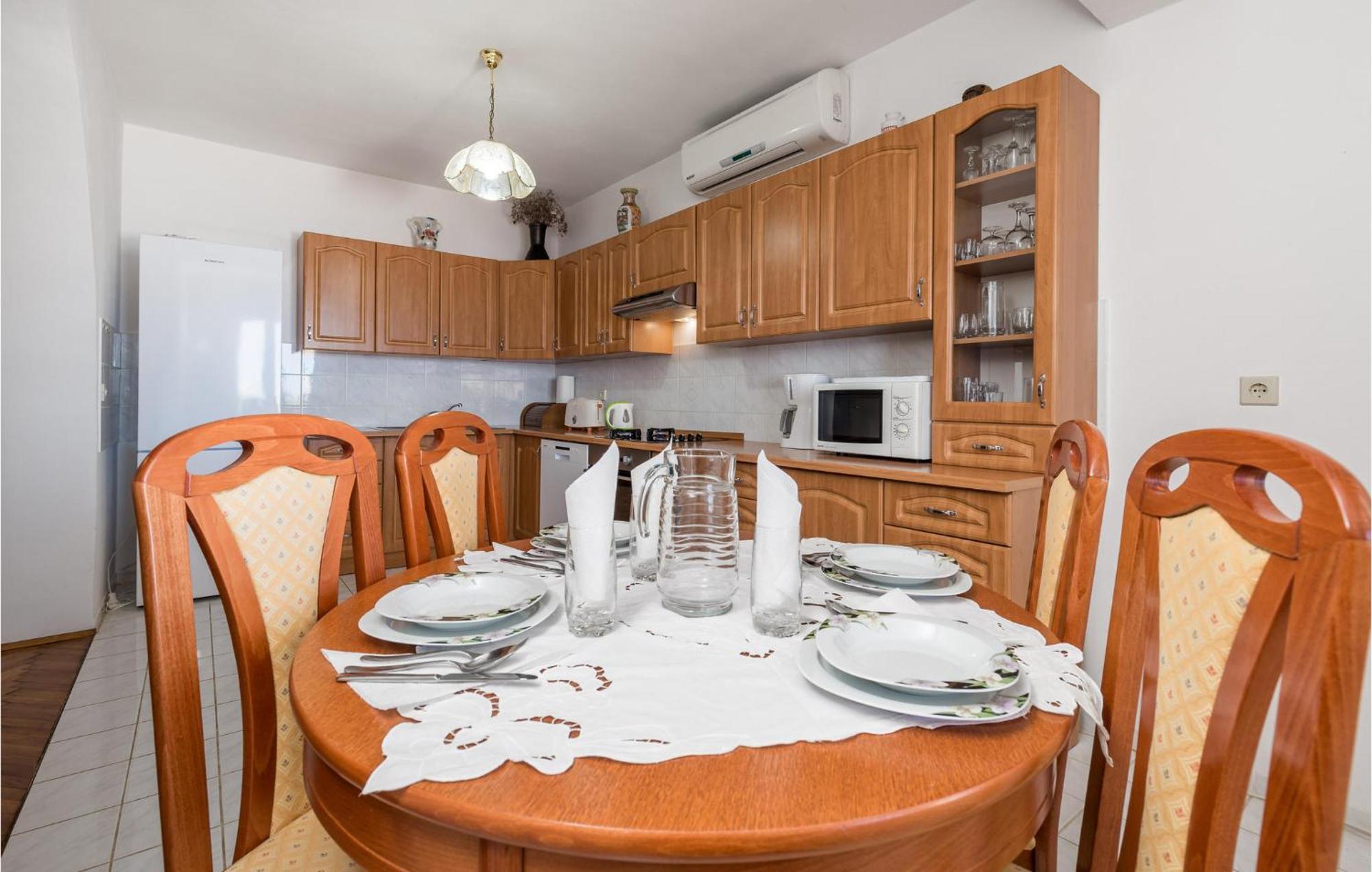 Nice Apartment In Sv,Juraj With Kitchen Sveti Juraj Εξωτερικό φωτογραφία